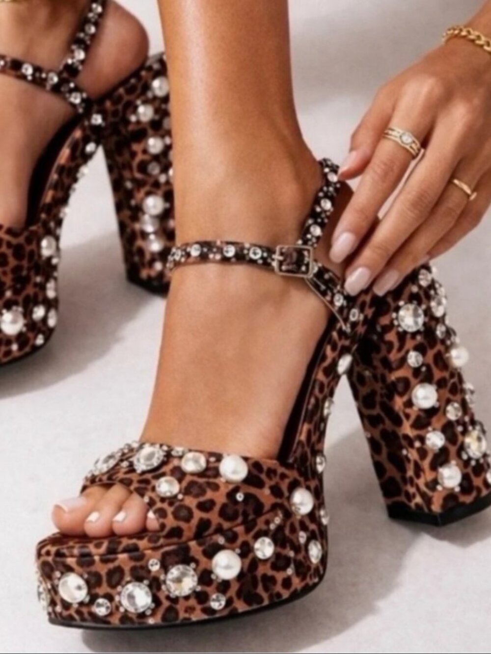 Gianni Bini Leopard Print Platform Sandals – Size 7 NWT